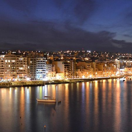 Spacious Apartment Steps To The Promenade Sliema Exterior photo